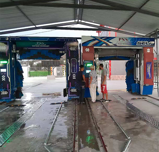 阿尔及利亚安装多台日森全自动洗车机和洗车配套产品